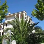 Morlans Hotel