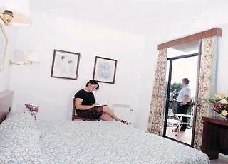 摩尔兰斯酒店 3*